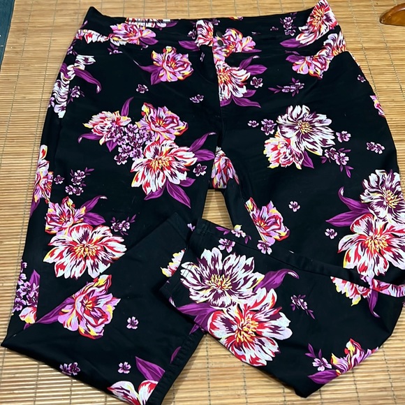 Terra & Sky Pants - 💜2X HOST PICK-Floral Print Skinny Pants💜